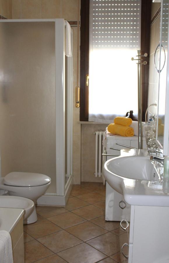 B. & B. Nabucco Bed & Breakfast Parma Ngoại thất bức ảnh